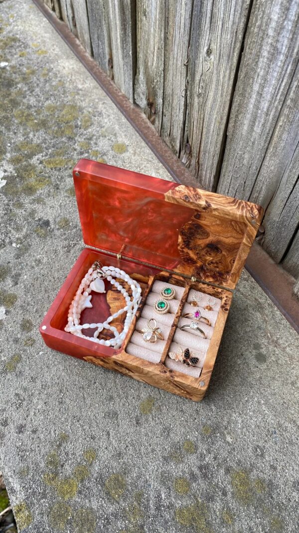 Resin Jewelry Box - Image 4